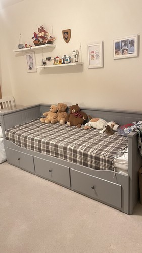 Ikea hemnes day bed grey - hemnes,